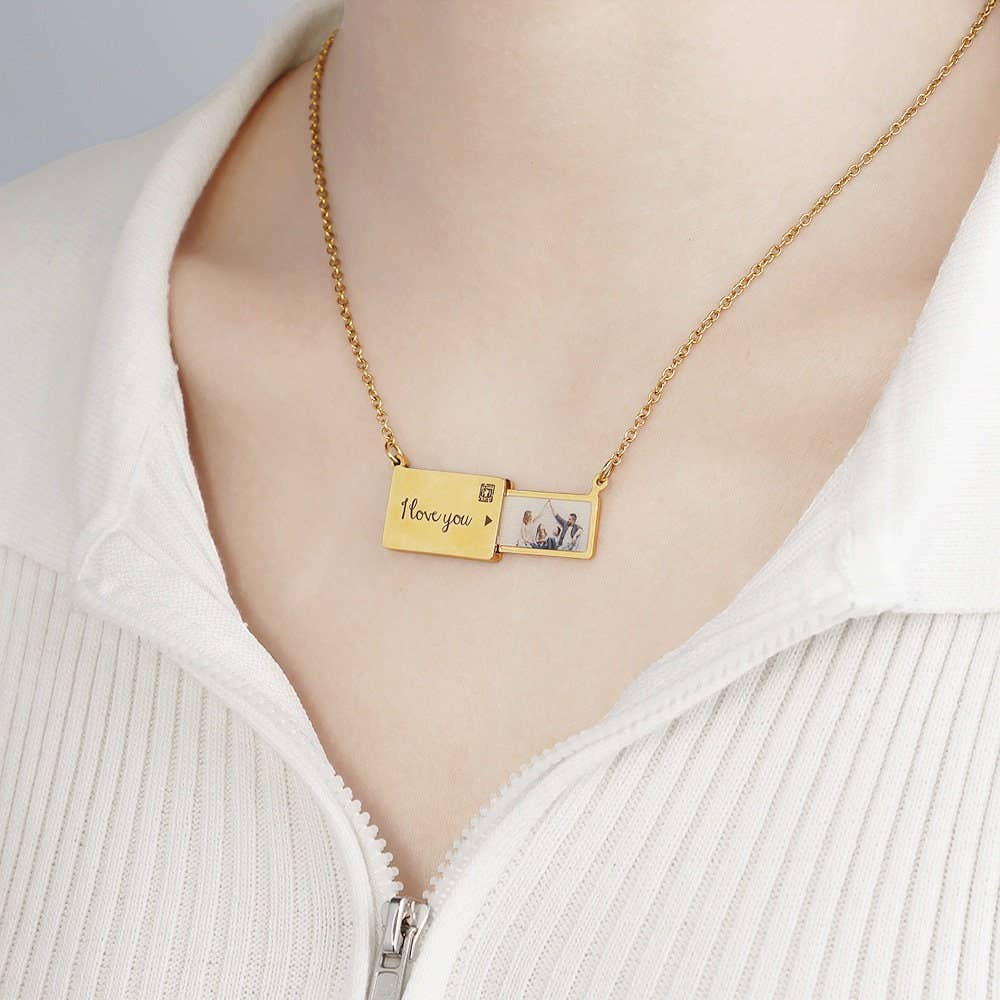 ENVELOPE PHOTO UNIQUE NECKLACE