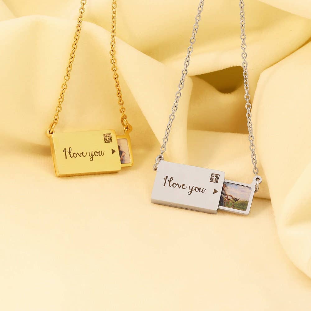 ENVELOPE PHOTO UNIQUE NECKLACE
